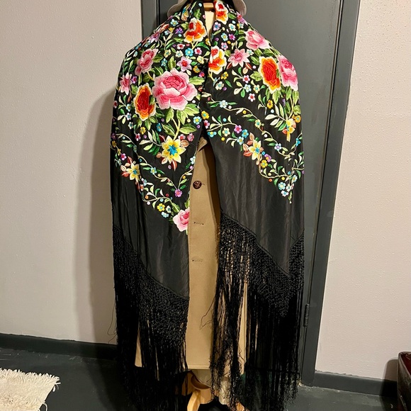 Floral Embroidered Black Scarf - Picture 9 of 14